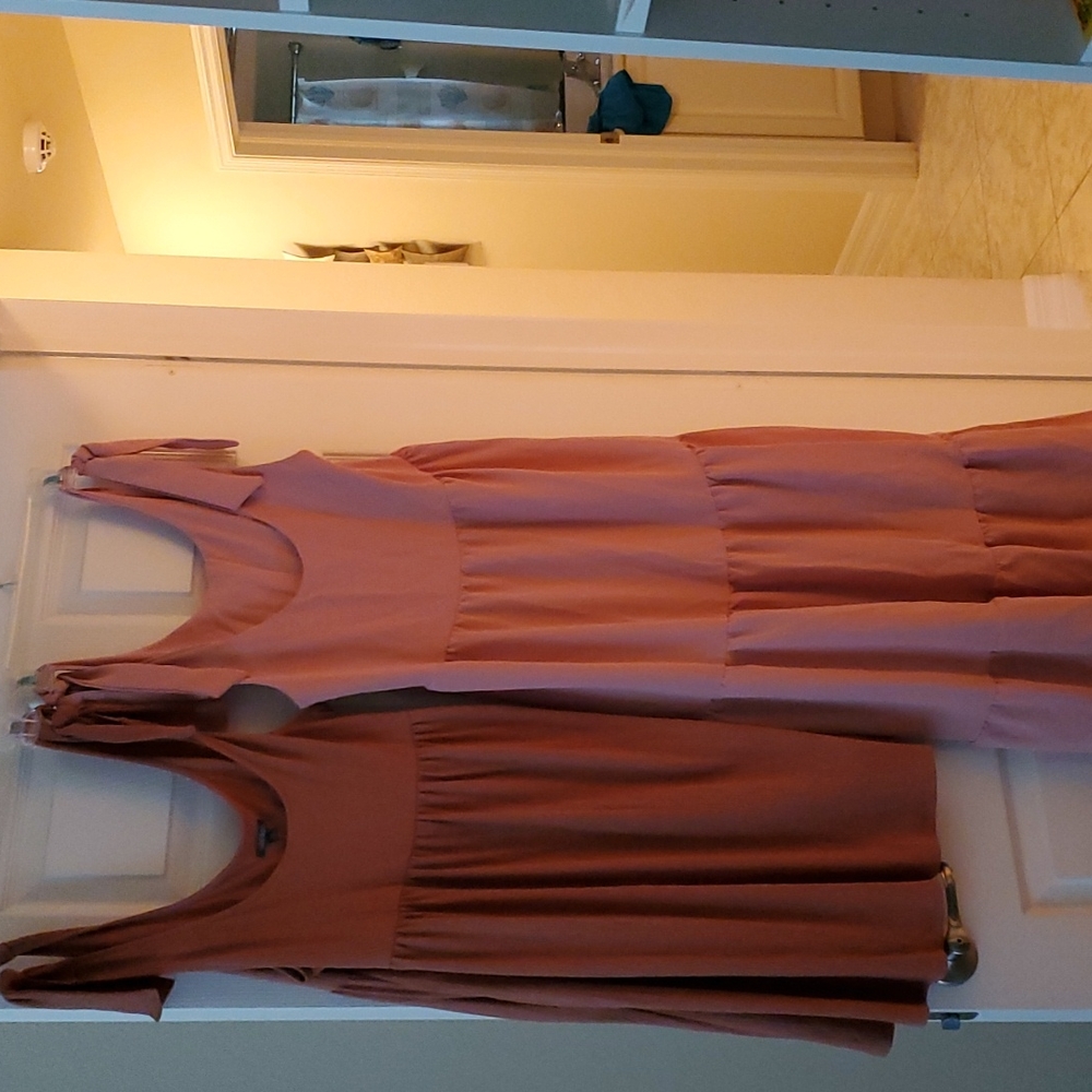 Two Dresses no119